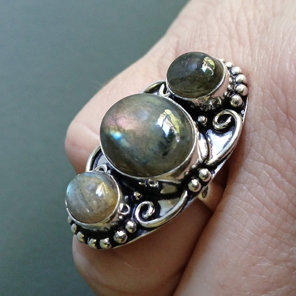 New Labradorite 925 Silver Ring. - Picture 3 of 15